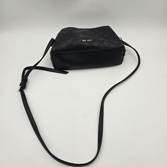 Nine West Crossbody Bag Faux Leather Black Embossed Pattern Adjustable Strap - Picture 5 of 14